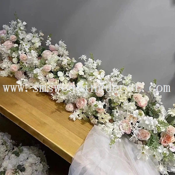 long and low top table arrangement