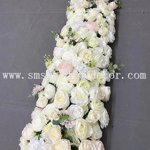 white flower table runner